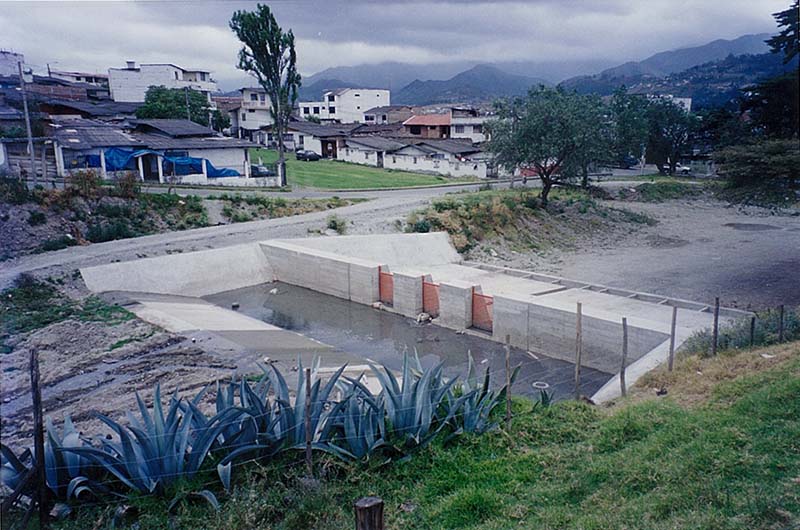 Road and Sewage Reconstruction in Loja， Ecuador